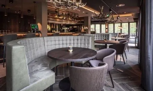 Restaurant Off piste PURE Resort Warth